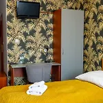 Hotel Everest