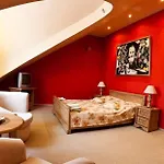 Hotel Everest